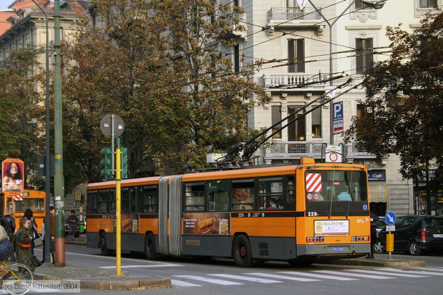 Filobus Milano - 229
/ Bild: milano229_e0011075.jpg