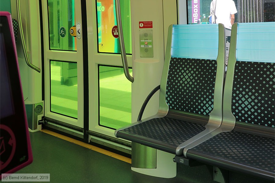 Straßenbahn Luxemburg - 105 - Innenansicht
/ Bild: luxemburg105_bk1907310102.jpg