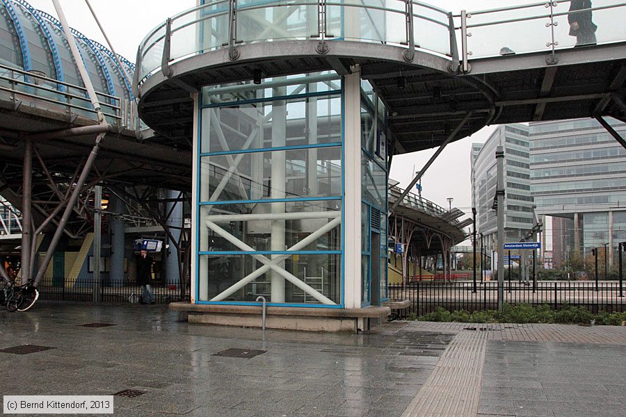 Metro Amsterdam - Anlagen
/ Bild: amsterdamanlagen_bk1311120104.jpg