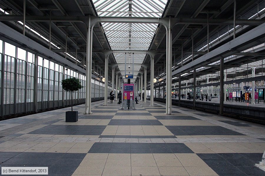 Bahnhof Amsterdam Amstel
/ Bild: bfamsterdamamstel_bk1311120034.jpg