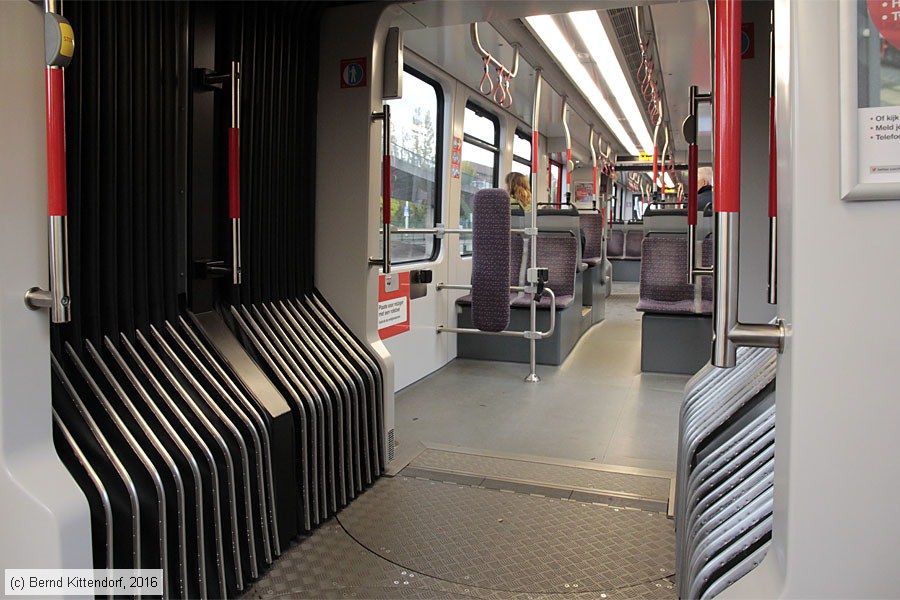 Straßenbahn Den Haag - 5050 - Innenansicht
/ Bild: denhaag5050_bk1611030047.jpg
