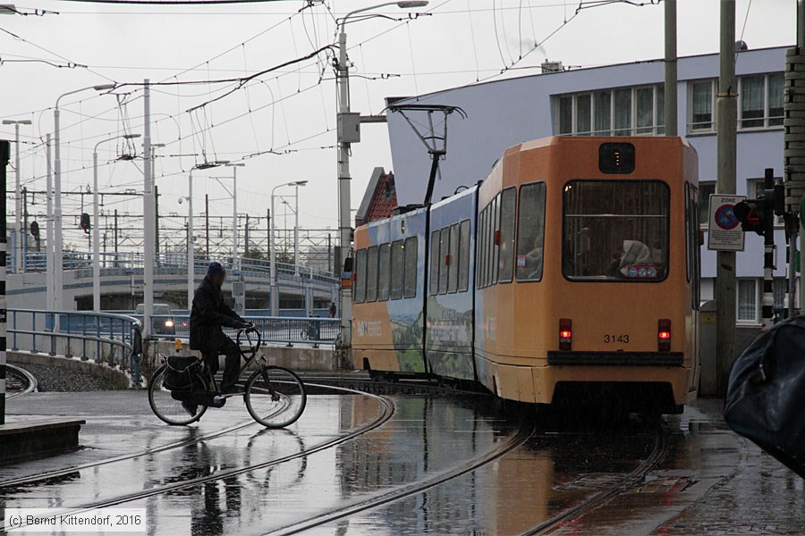 Straßenbahn Den Haag - 3143
/ Bild: denhaag3143_bk1611030070.jpg Straßenbahn Den Haag - 3143
/ Bild: denhaag3143_bk1611030070.jpg