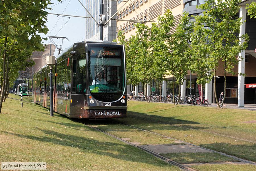 Straßenbahn Rotterdam - 2123
/ Bild: rotterdam2123_bk1706190252.jpg