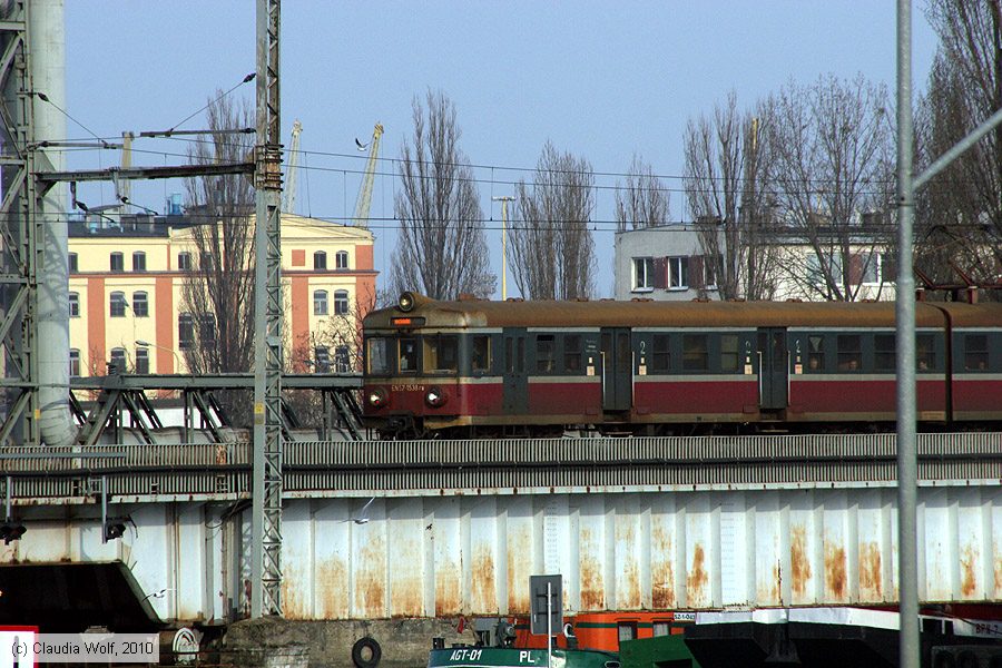 PKP - EN57-1538ra
/ Bild: pkpen571538ra_cw1003180429.jpg