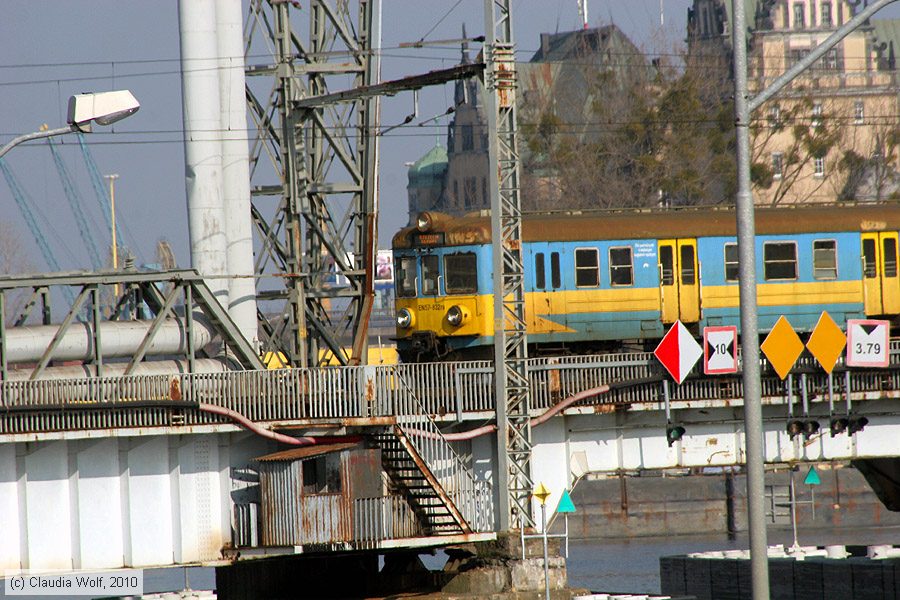 PKP - EN57-832ra
/ Bild: pkpen57832ra_cw1003180359.jpg