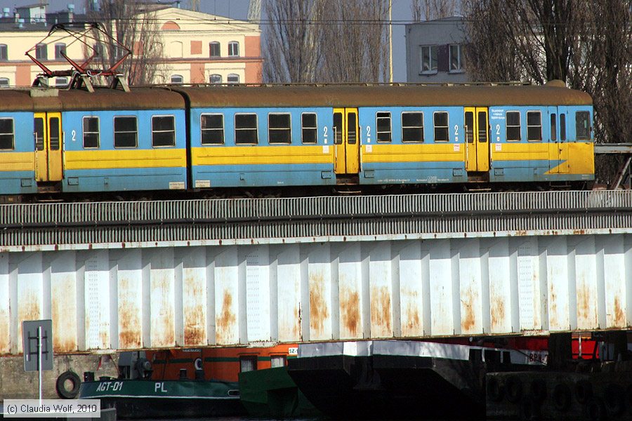 PKP - EN57-832rb
/ Bild: pkpen57832rb_cw1003180357.jpg