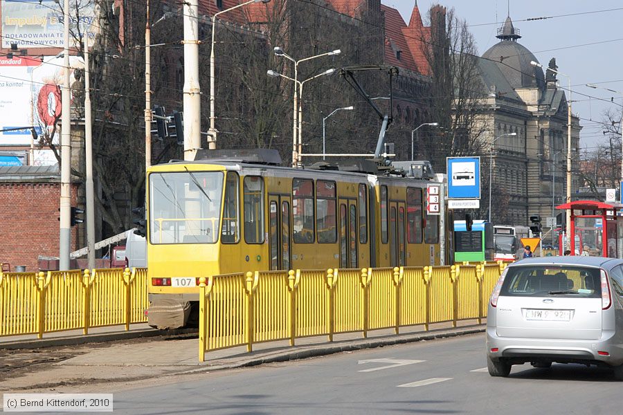Straßenbahn Szczecin - 107
/ Bild: szczecin107_bk1003180308.jpg Straßenbahn Szczecin - 107
/ Bild: szczecin107_bk1003180308.jpg