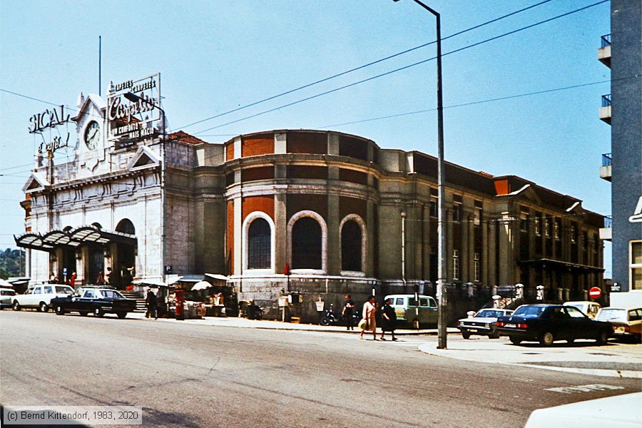 Bahnhof Coimbra-A
/ Bild: bfcoimbraa_ds078712.jpg