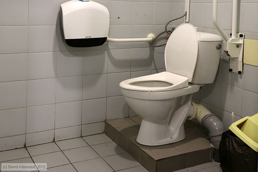 Bahnhof Bratislava-Petržalka - Behindertentoilette
/ Bild: bfbratislavapetrzalka_bk1907260054.jpg