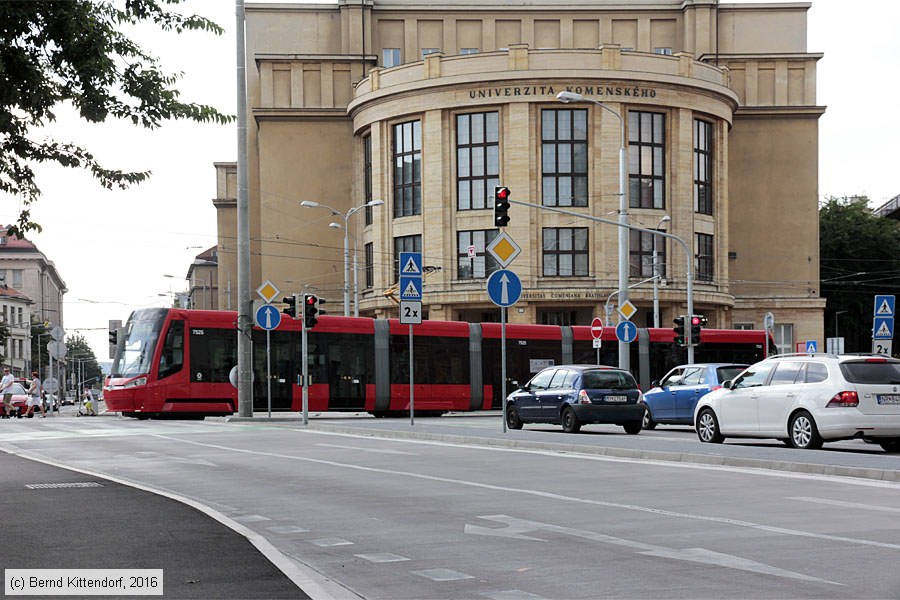 Straßenbahn Bratislava - 7525
/ Bild: bratislava7525_bk1609020301.jpg