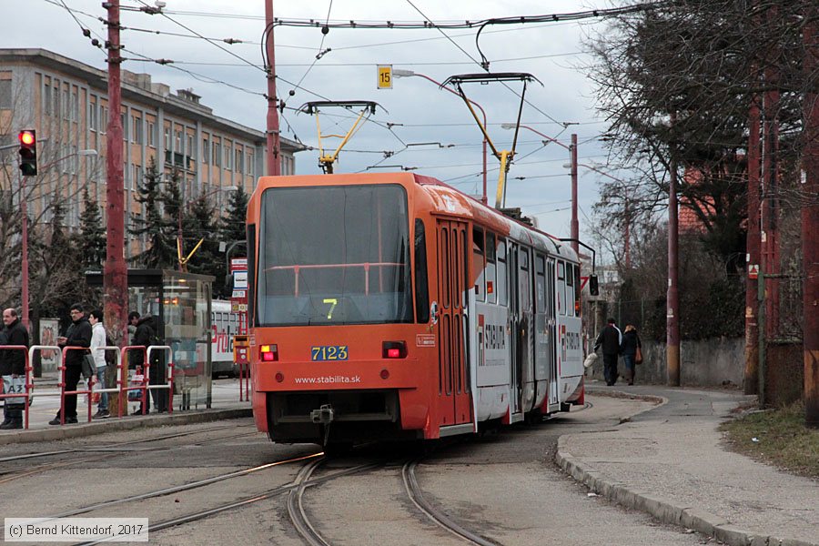 Straßenbahn Bratislava - 7123
/ Bild: bratislava7123_bk1702240409.jpg